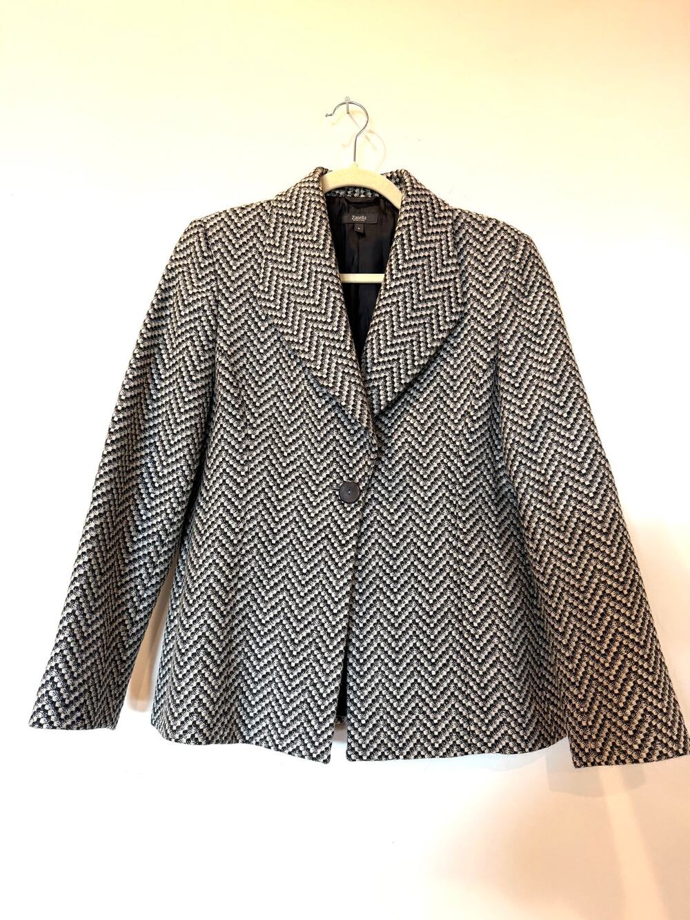 Zanella Italy 100% wool blazer black white chevron herringbone 8 single button